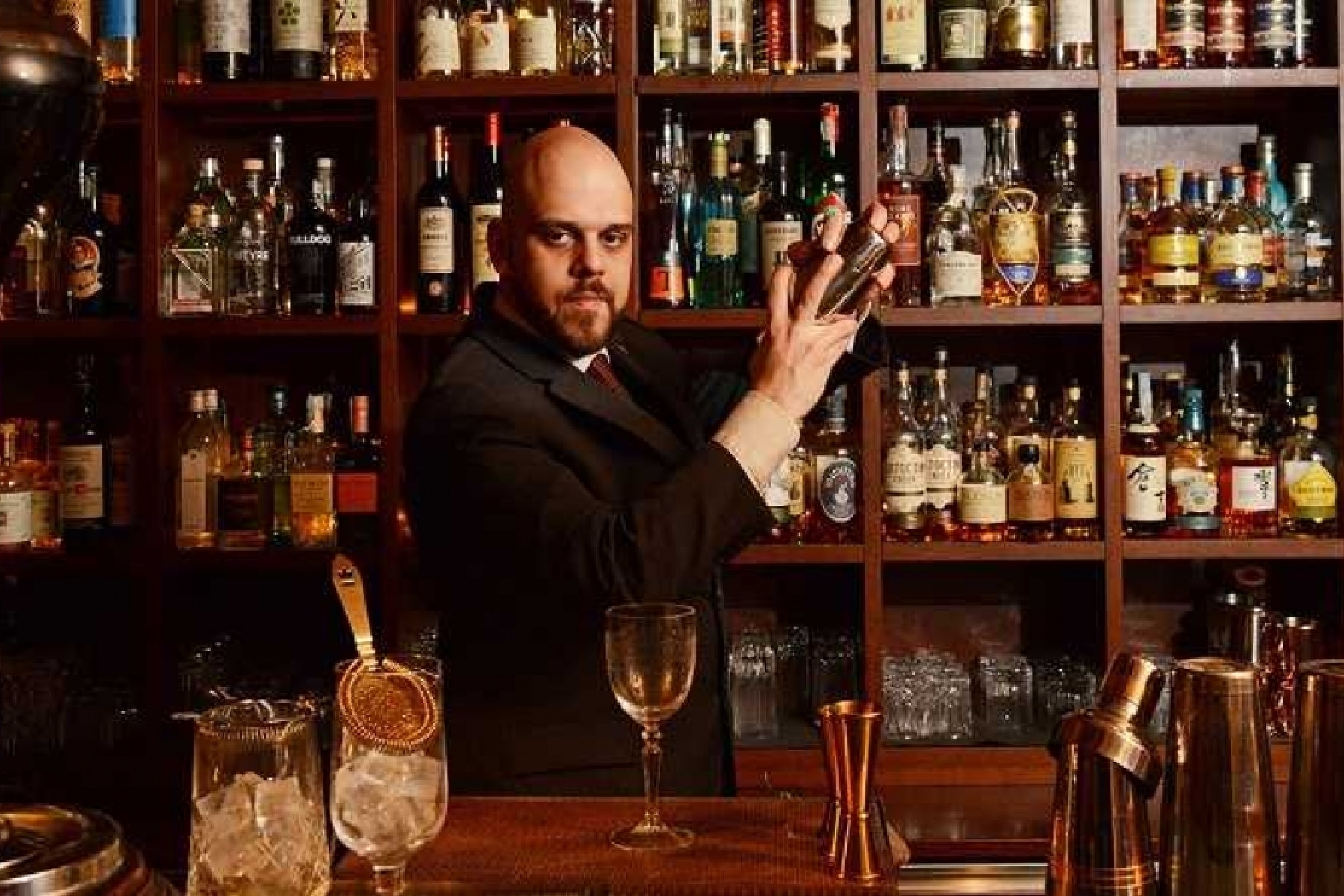 フィレンツェ某所に構える
看板のない秘密のバー「ラスプーチン」。
＜前編＞
