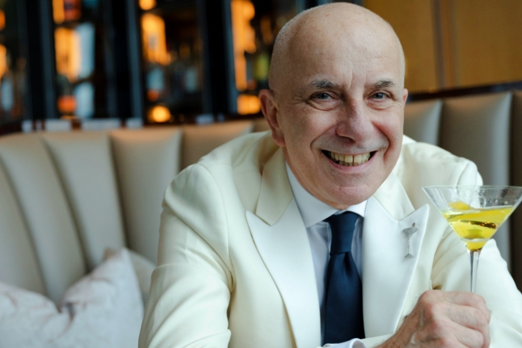 DUKES BAR：
ロンドンのレジェンドが出迎える
世界一有名なマティーニバー！
- 前編 -
