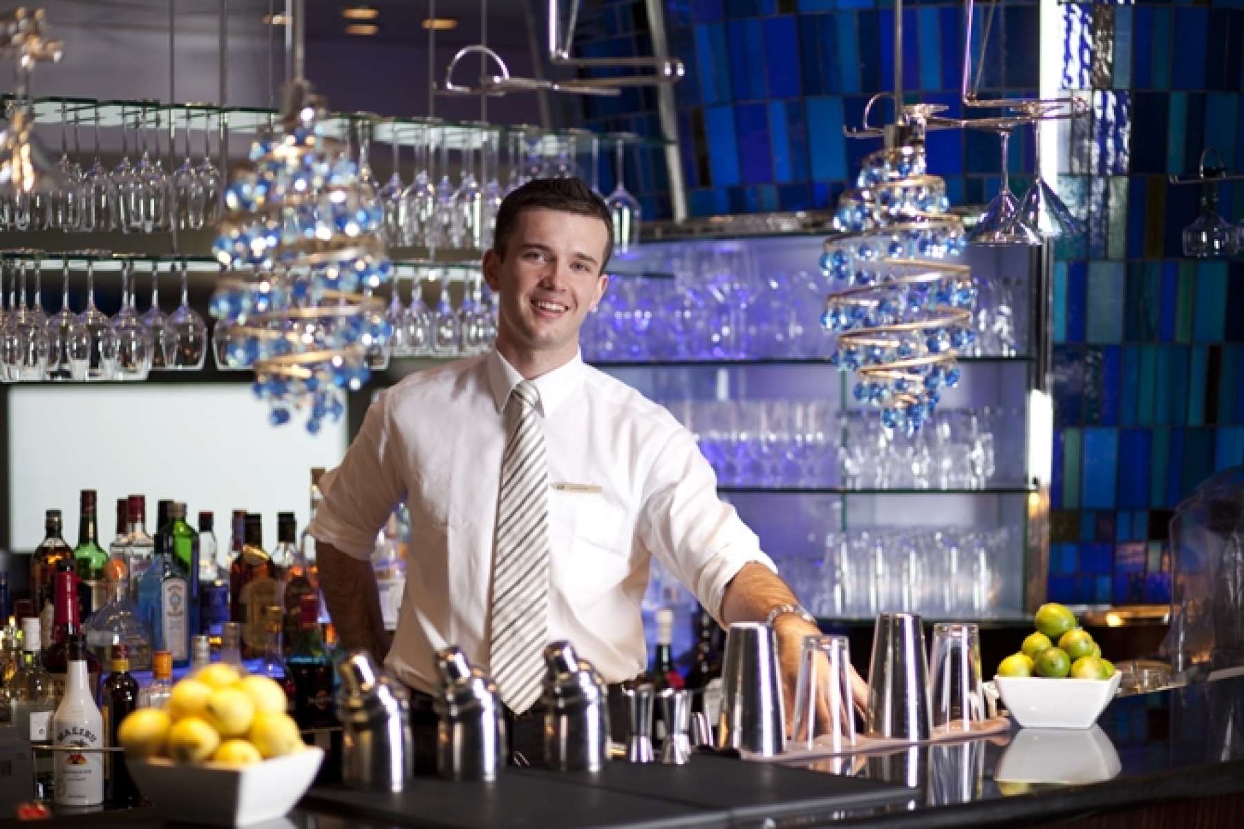 若きイングリッシュマンが放つ
香港発のオリジナリティー。＜前編＞
