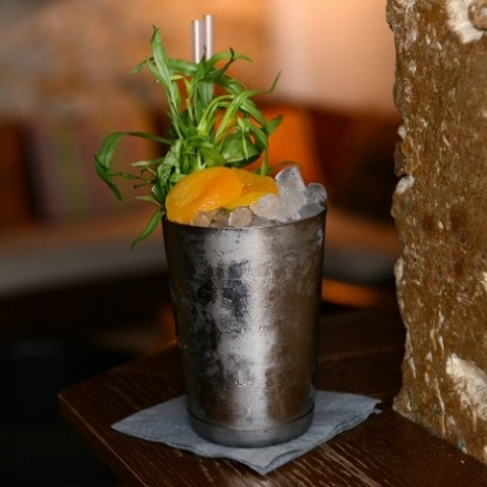 インナ・ガッダ・ダ・ディーヴァ