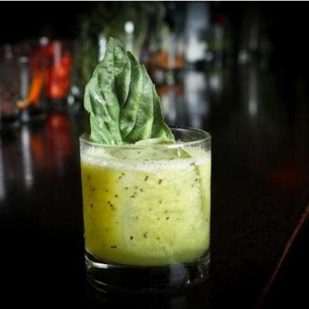 キウイ・バジル・モヒート