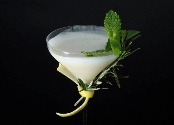 「森のアネモネ」~フランスに咲く花~